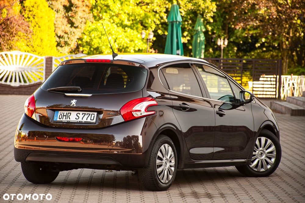 Peugeot 208 120 VTI Intuitive - 13