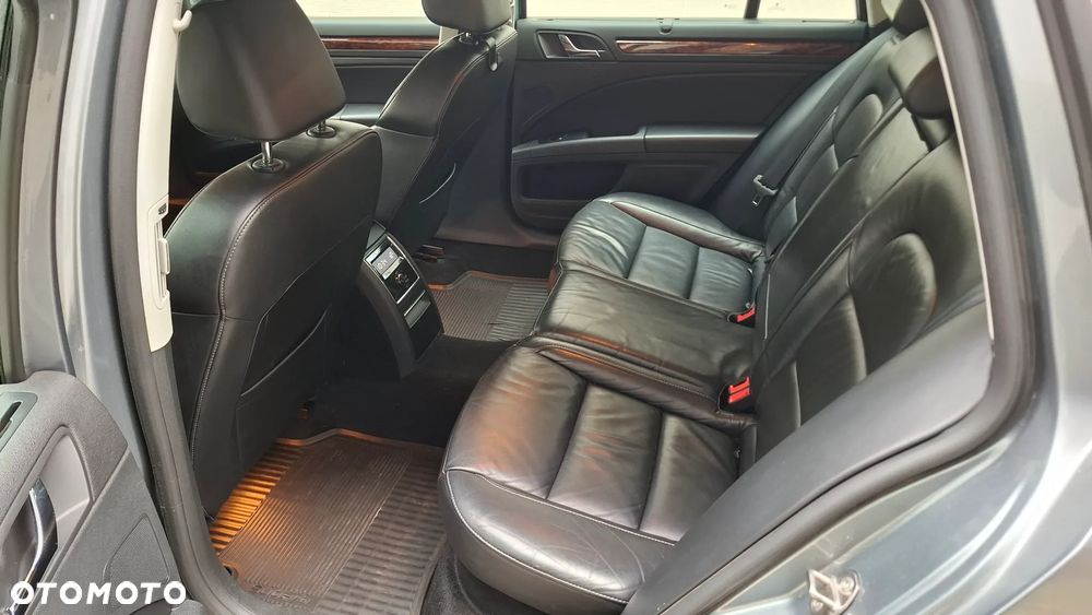 Skoda Superb 2.0 TDI 4x4 Elegance - 16