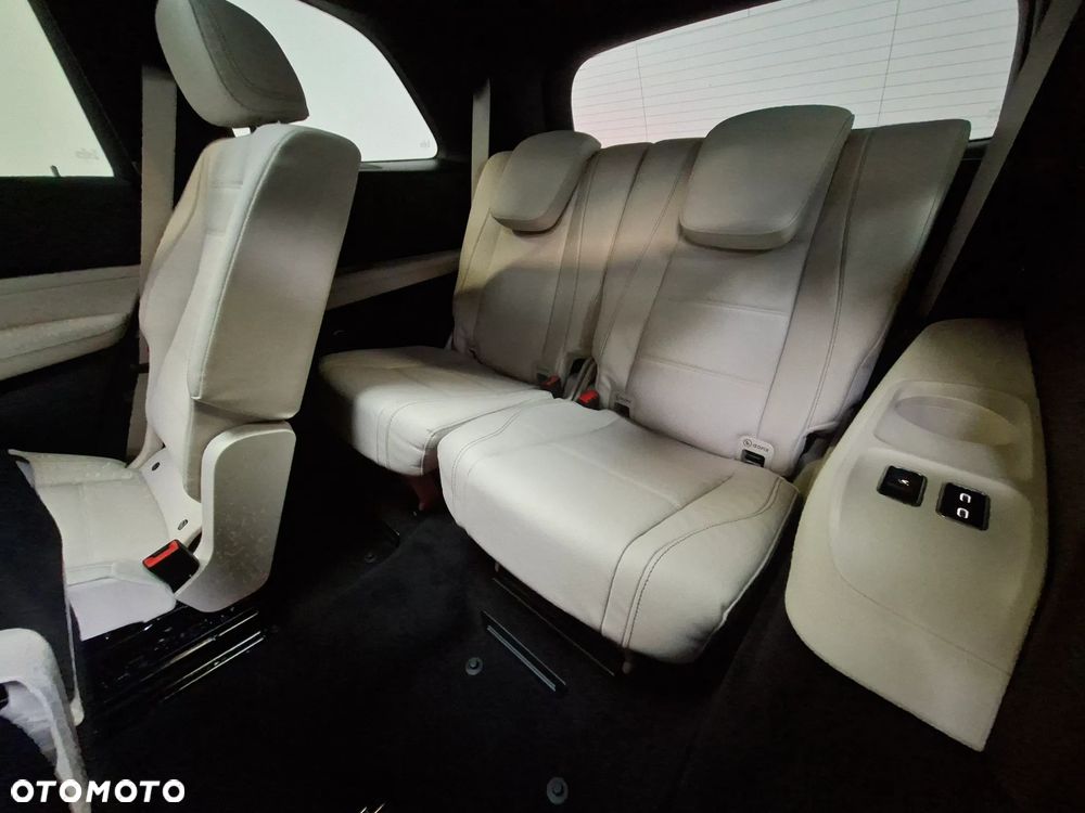 Mercedes-Benz GLS - 8