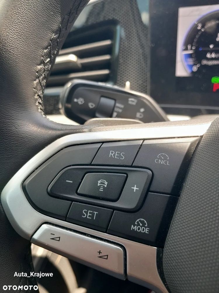 Volkswagen Passat - 28