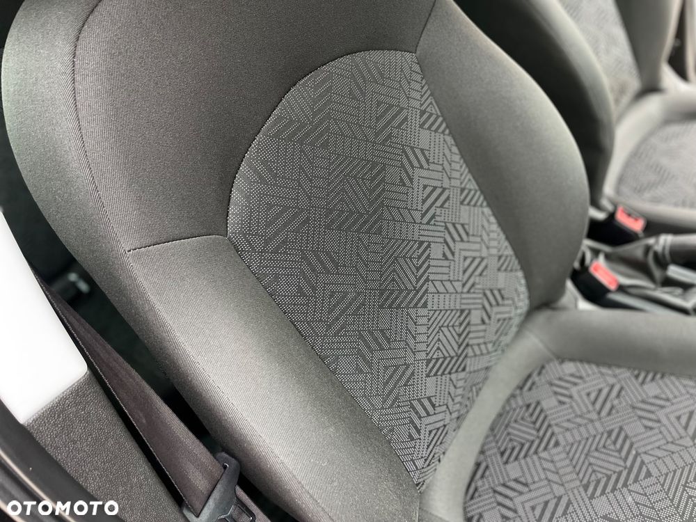 Opel Corsa 1.4 16V Active - 12