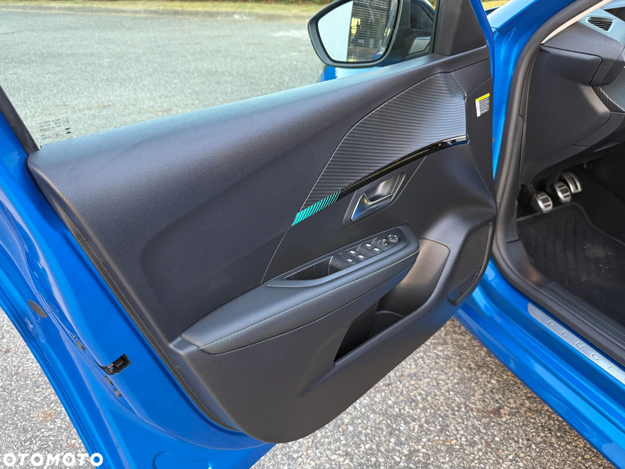 Peugeot 208 - 15