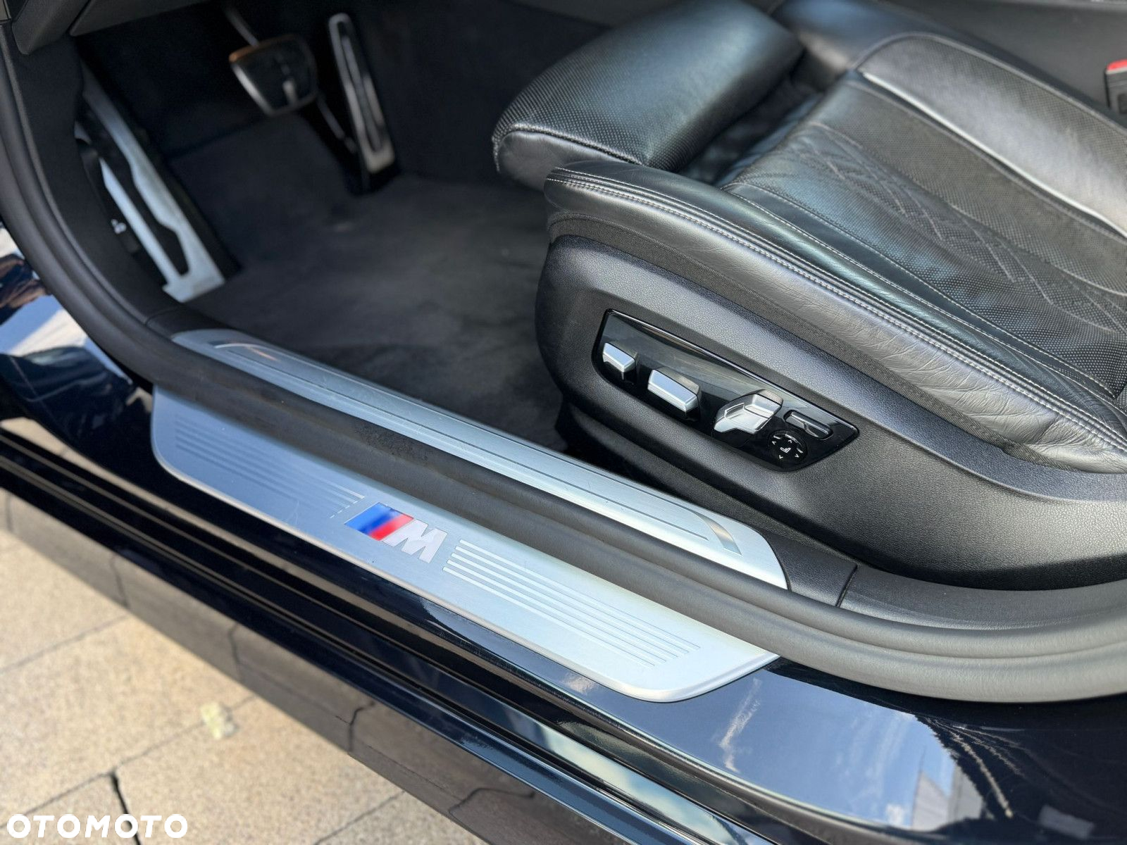 BMW Seria 7 - 12