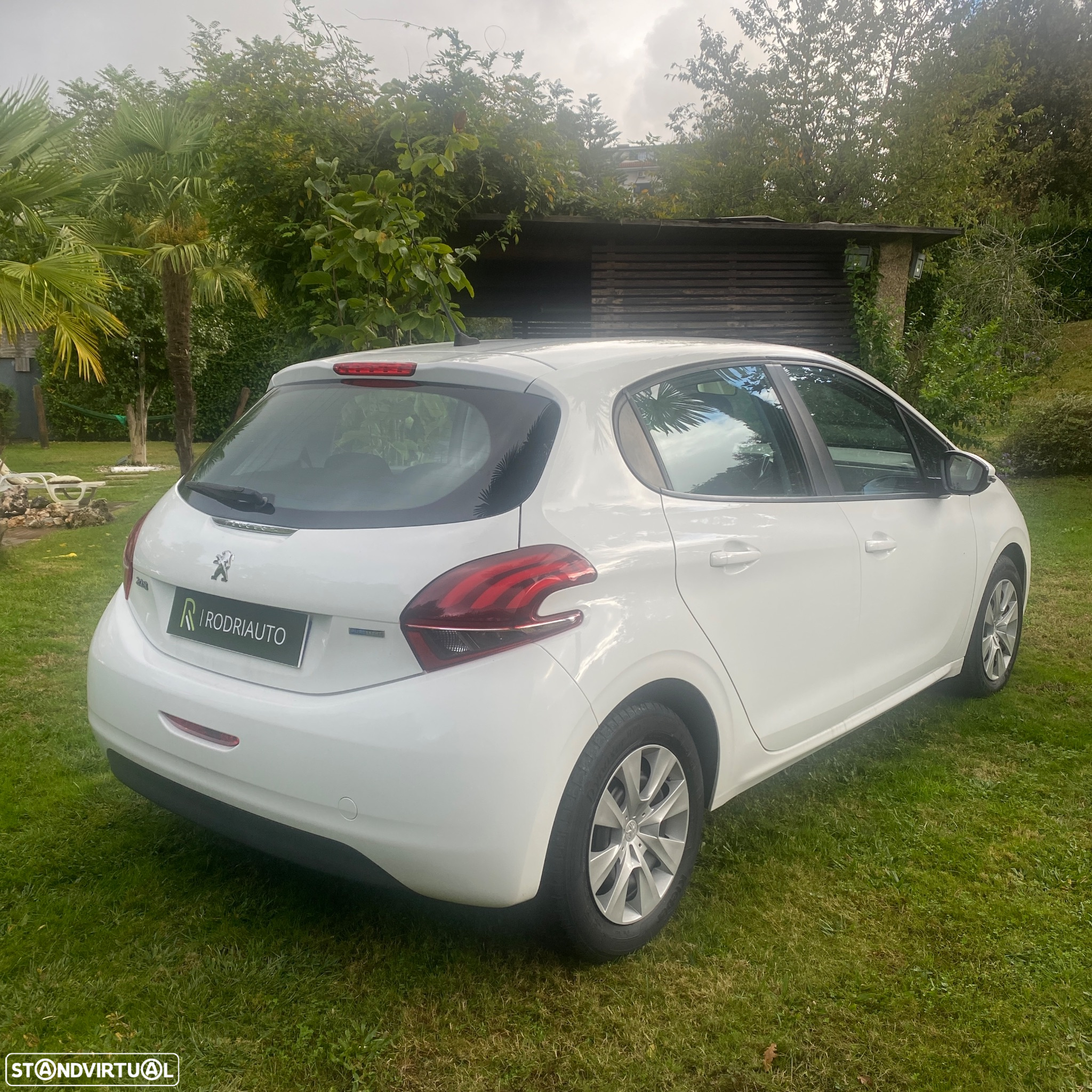 Peugeot 208 1.2 PureTech Style - 6