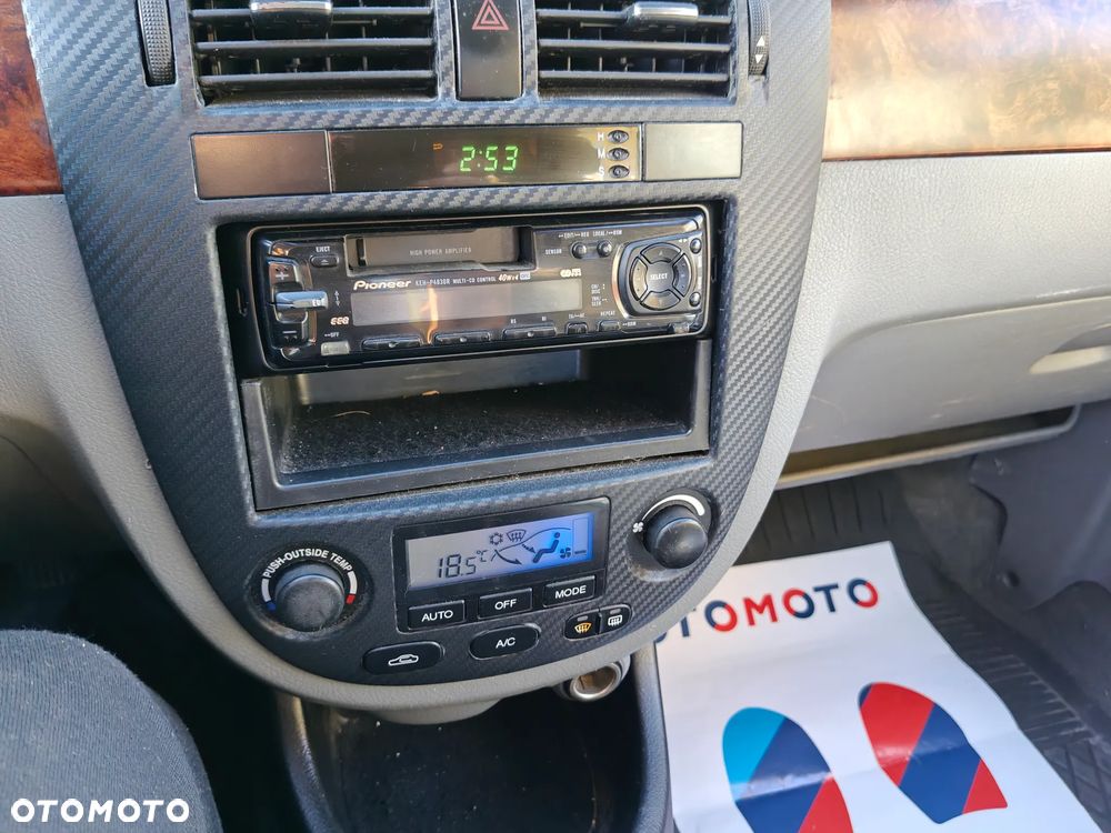 Chevrolet Lacetti 1.8 CDX / Platinum - 22