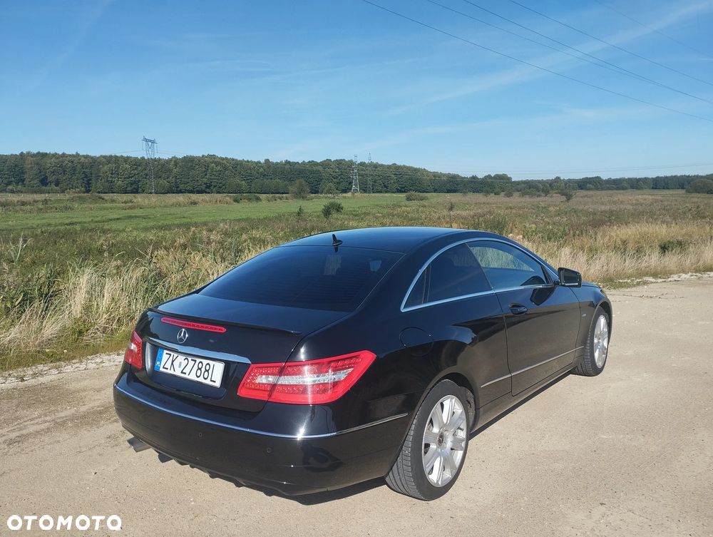 Mercedes-Benz Klasa E 200 BlueEFFICIENCY 7G-TRONIC Avantgarde - 6