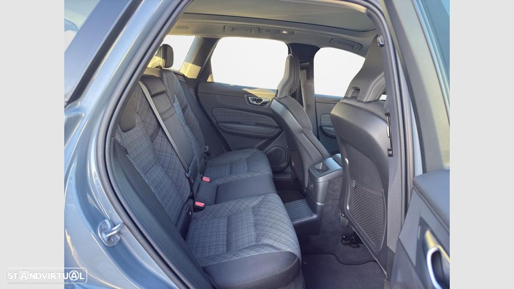 Volvo XC 60 2.0 T6 PHEV Core AWD - 14