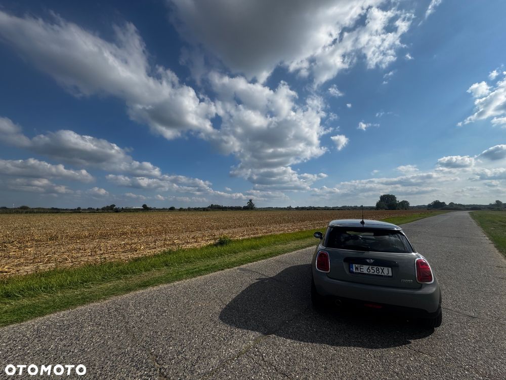 MINI Cooper Standard - 4