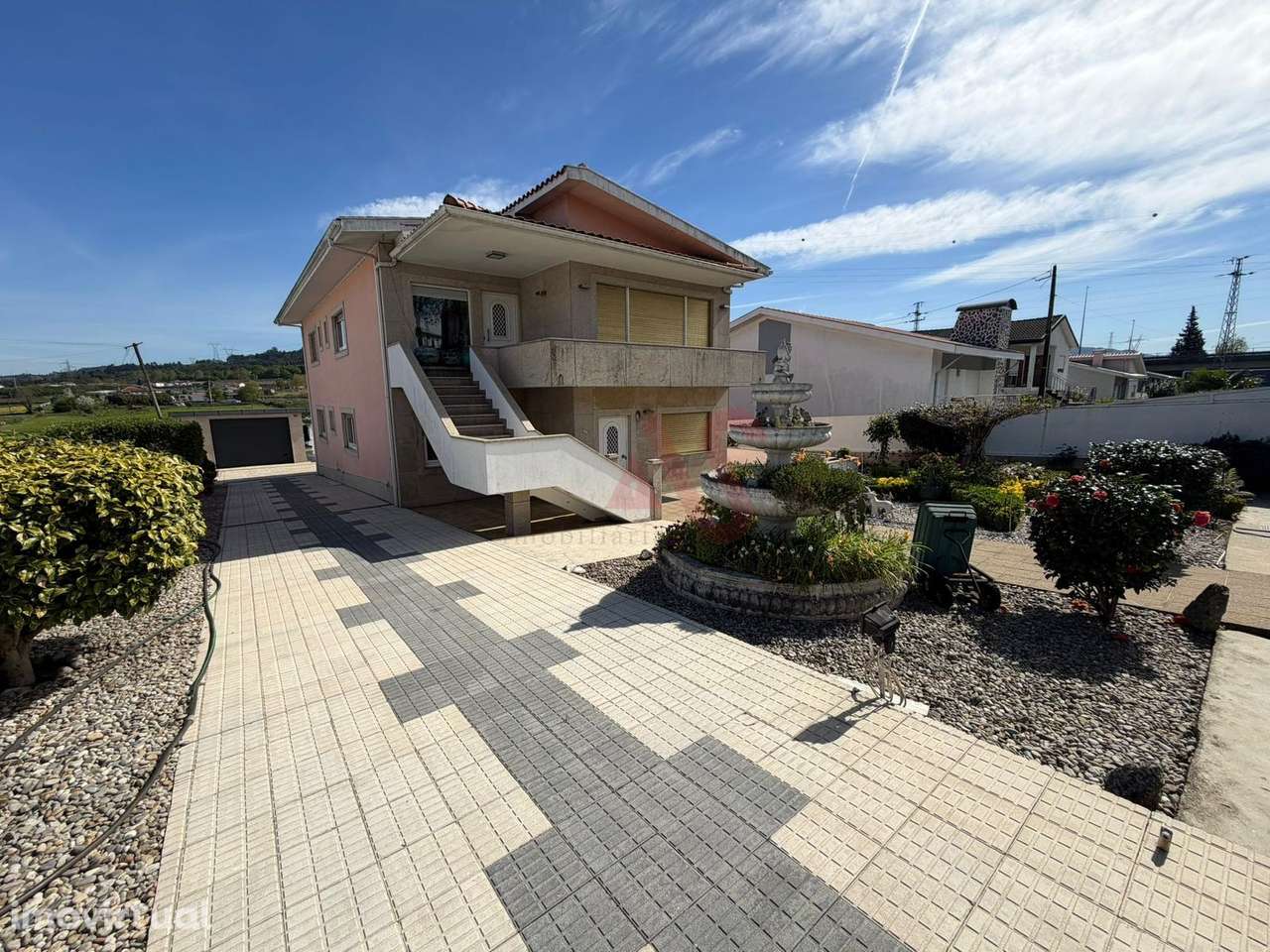 Moradia T5 com Piscina em Silvares, Guimarães - Grande imagem: 2/7