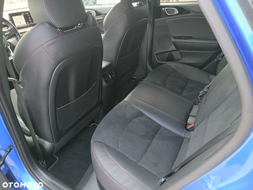 Kia ProCeed - 25