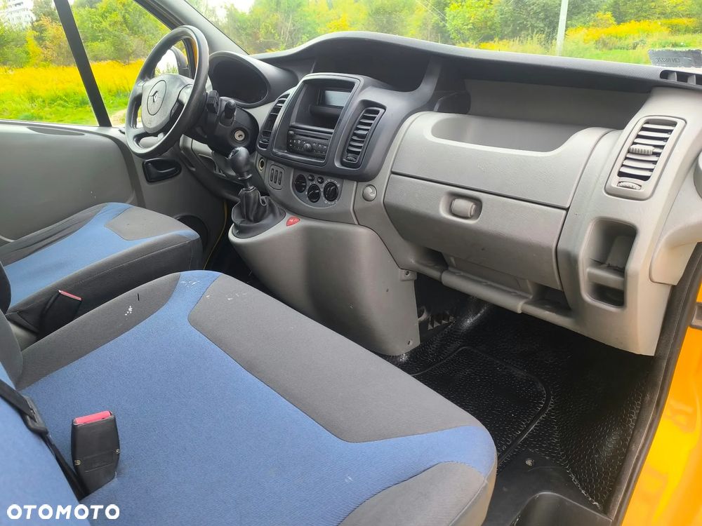 Renault Trafic - 15
