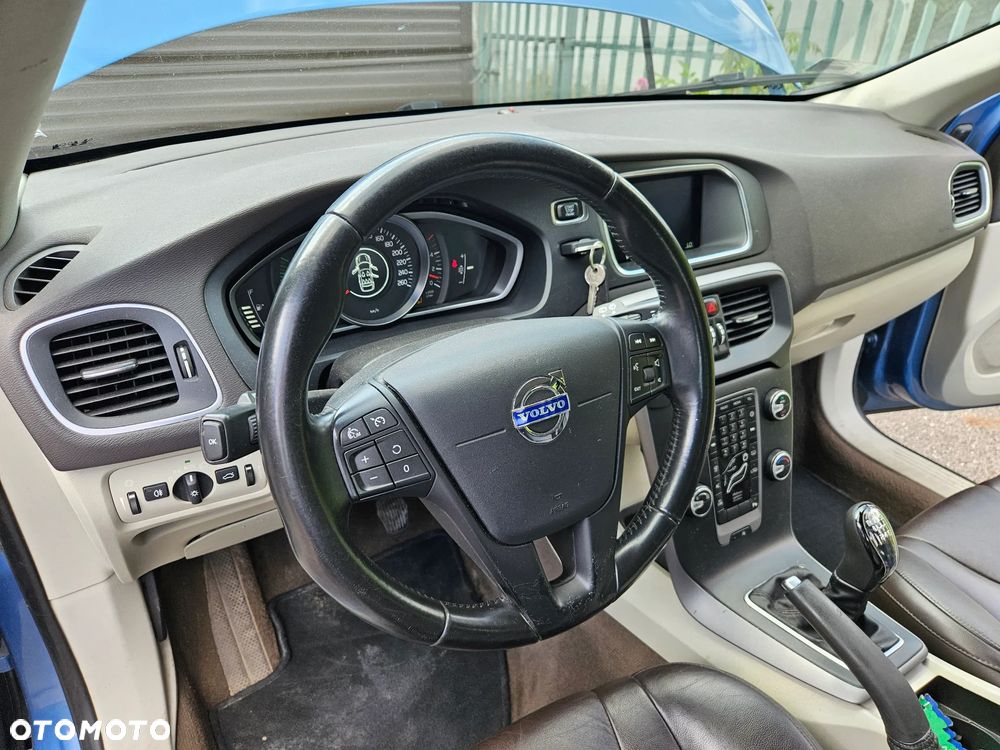 Volvo V40 D2 - 5