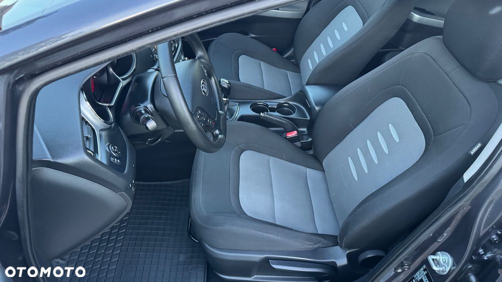 Kia Ceed 1.4 M - 11