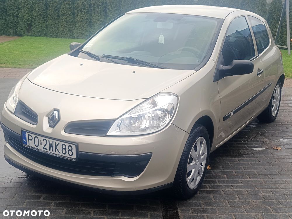 Renault Clio 1.5 dCi Alize - 9