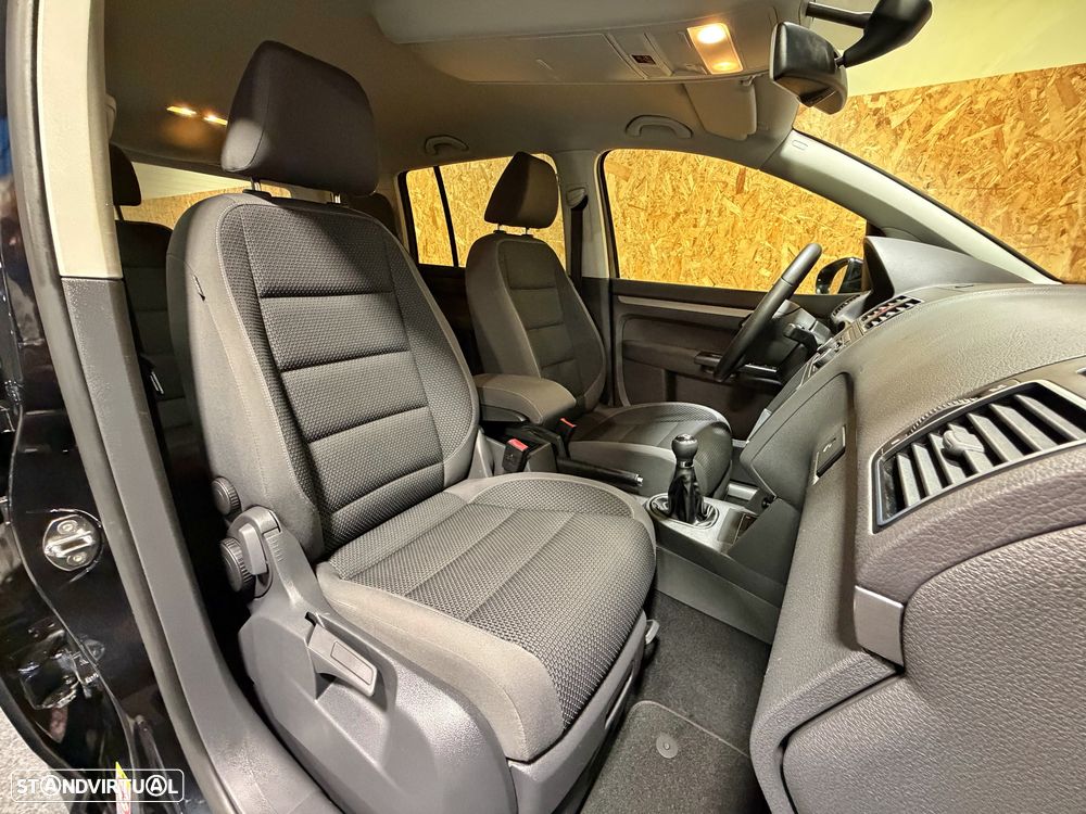 VW Touran 1.2 TSi Confortline 5L - 31