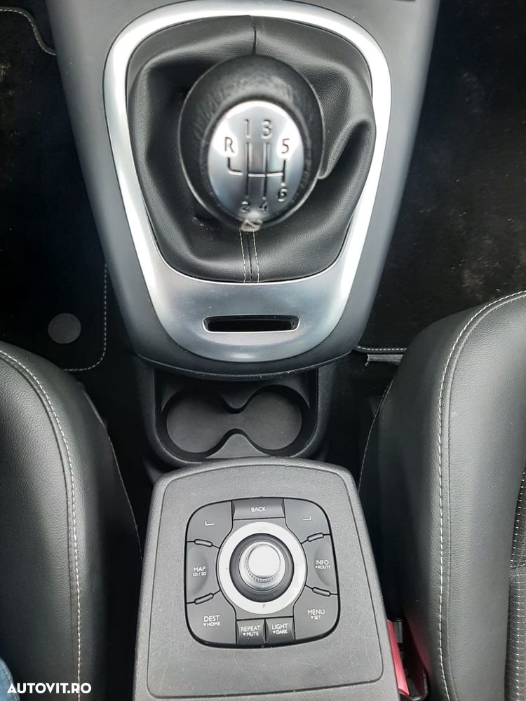 Renault Grand Scenic - 9