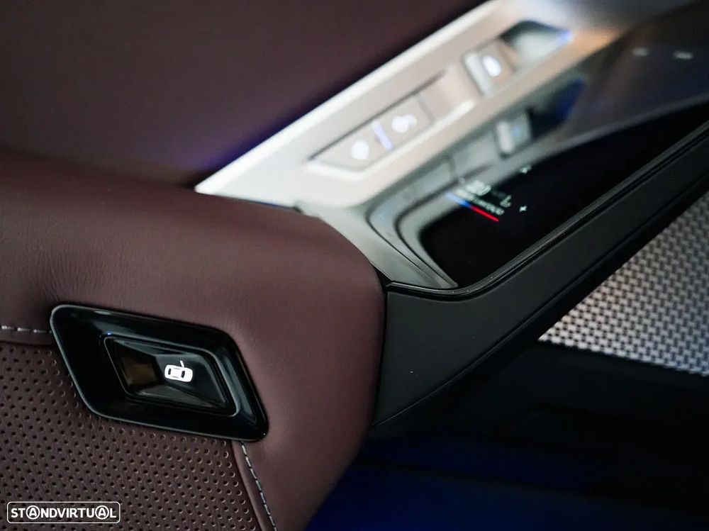 BMW 760 M760e xDrive - 32