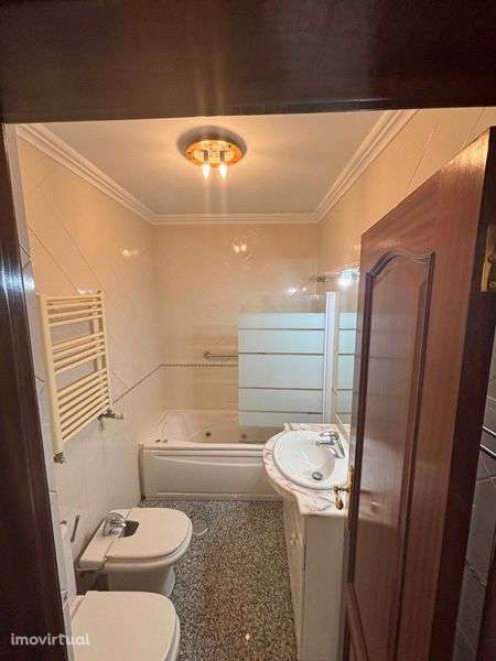 T2 para Arrendamento em Carcavelos – Excelente Oportunidade - Grande imagem: 3/4