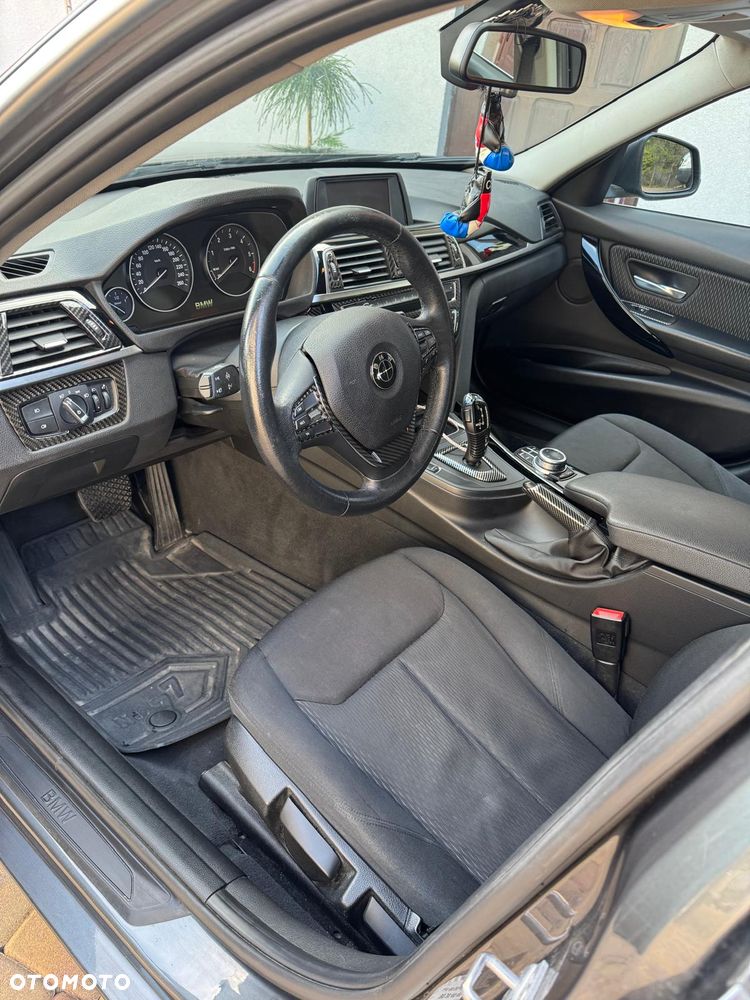 BMW Seria 3 320d Advantage - 30