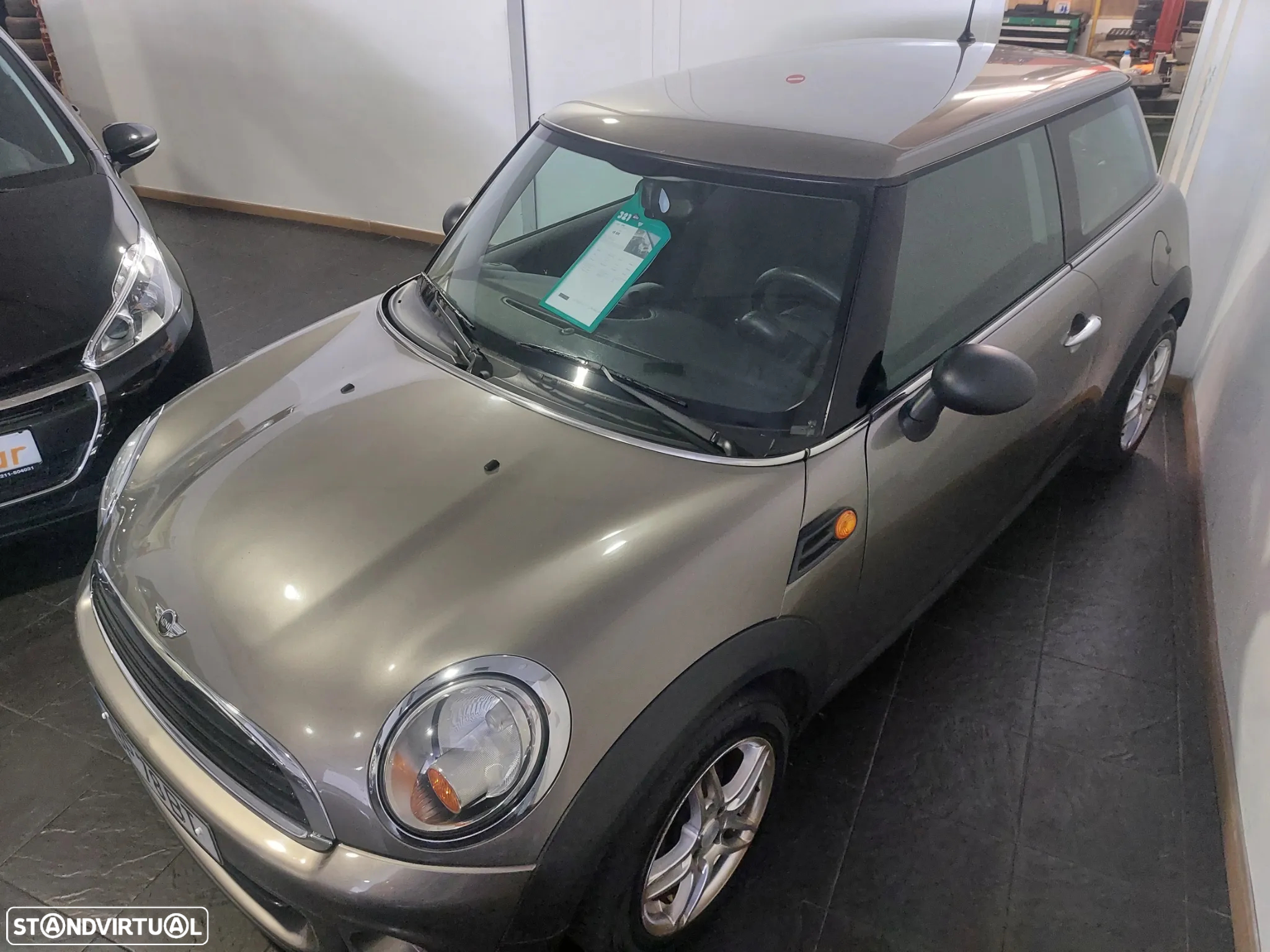 MINI 3 Portas One D - 20