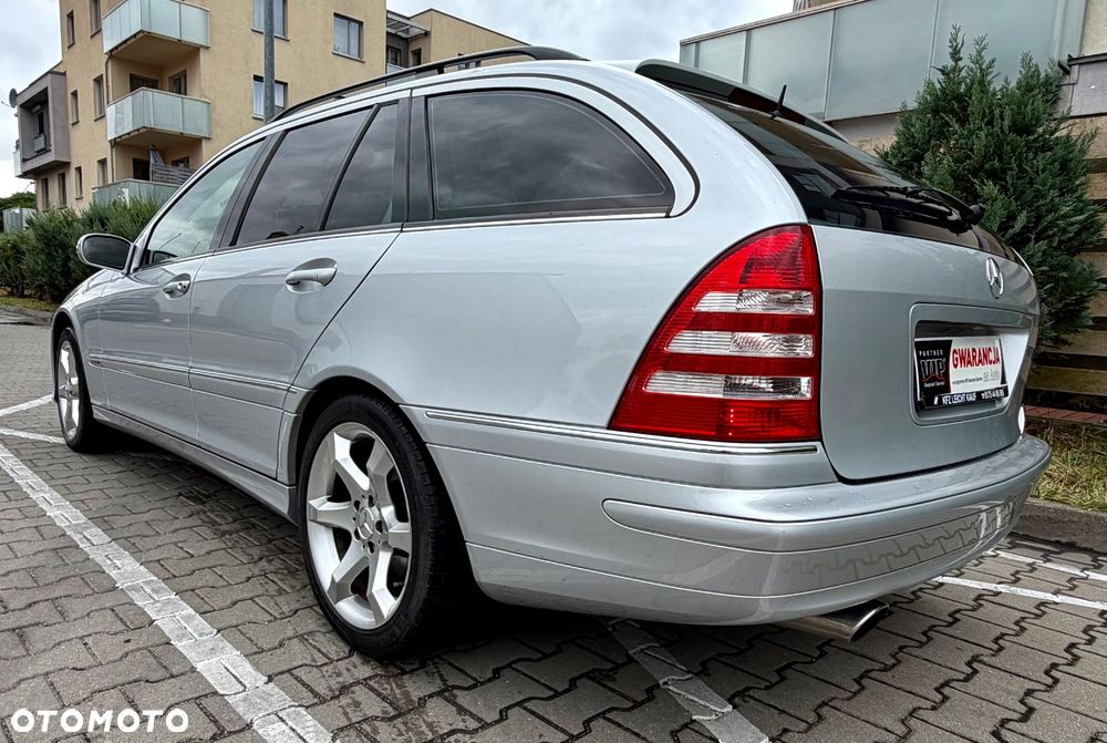 Mercedes-Benz Klasa C 180 Kompressor Automatik Avantgarde Sport Edition + - 3