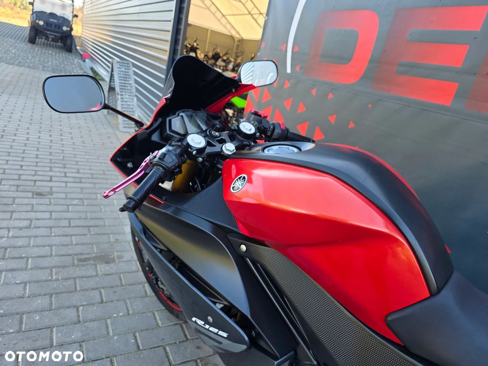 Yamaha YZF - 9