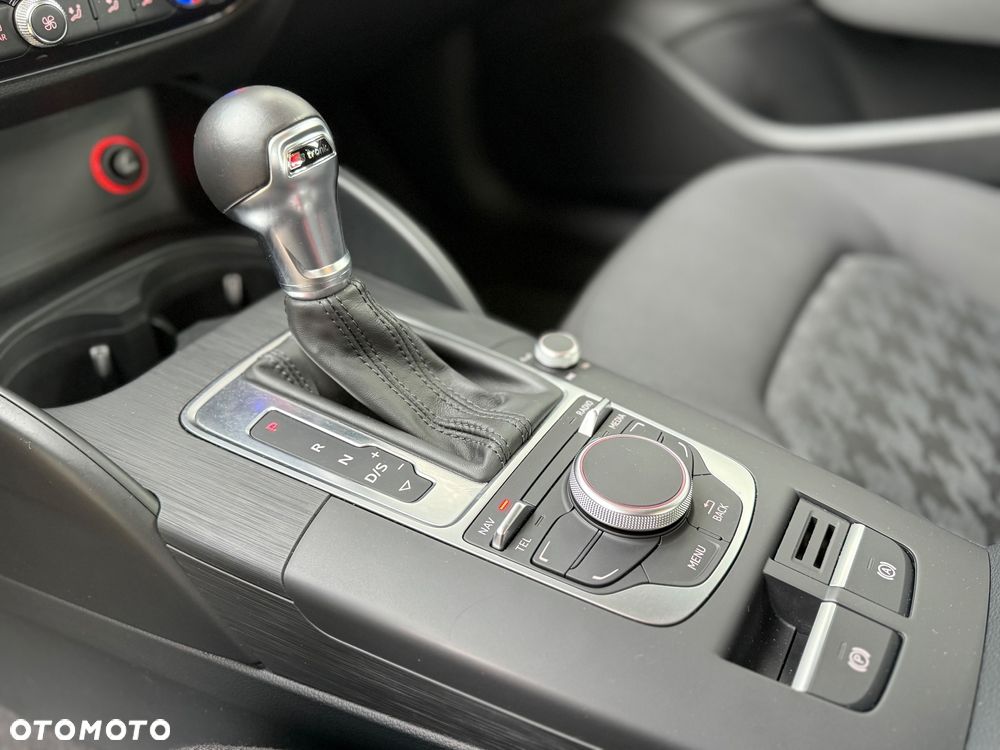 Audi A3 Sportback 1.2 TFSI Attraction S tronic - 34