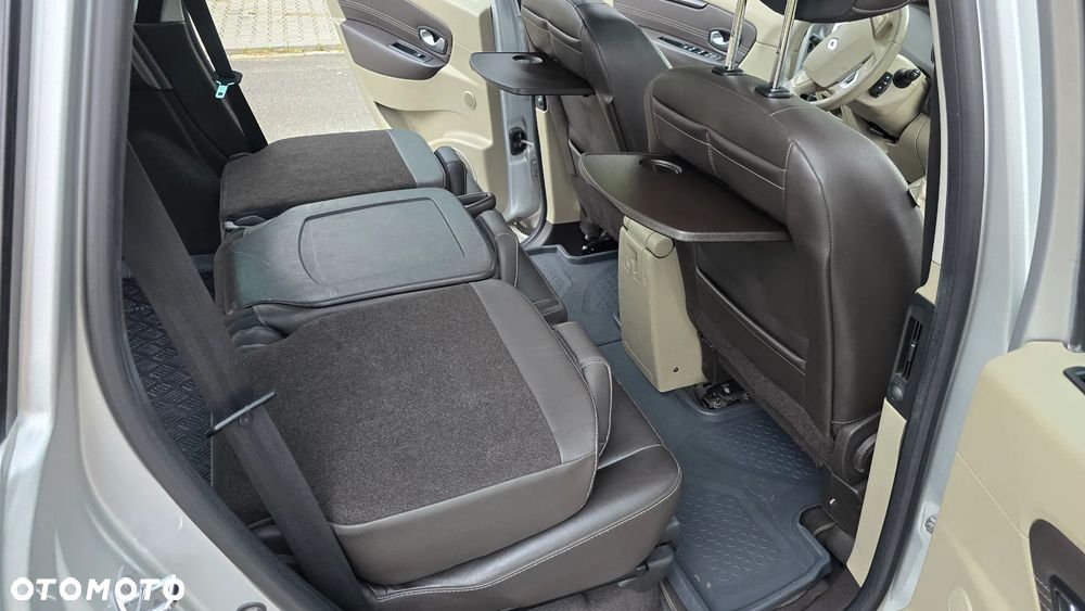 Renault Grand Scenic - 30