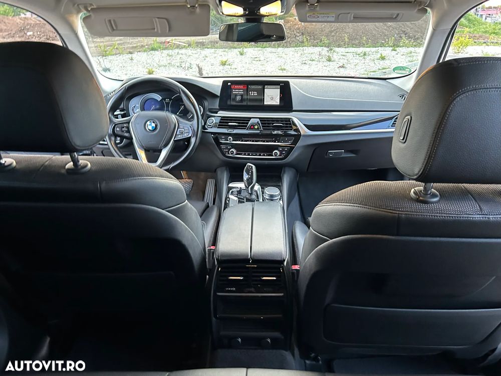 BMW Seria 5 530d xDrive Aut. Sport Line - 18