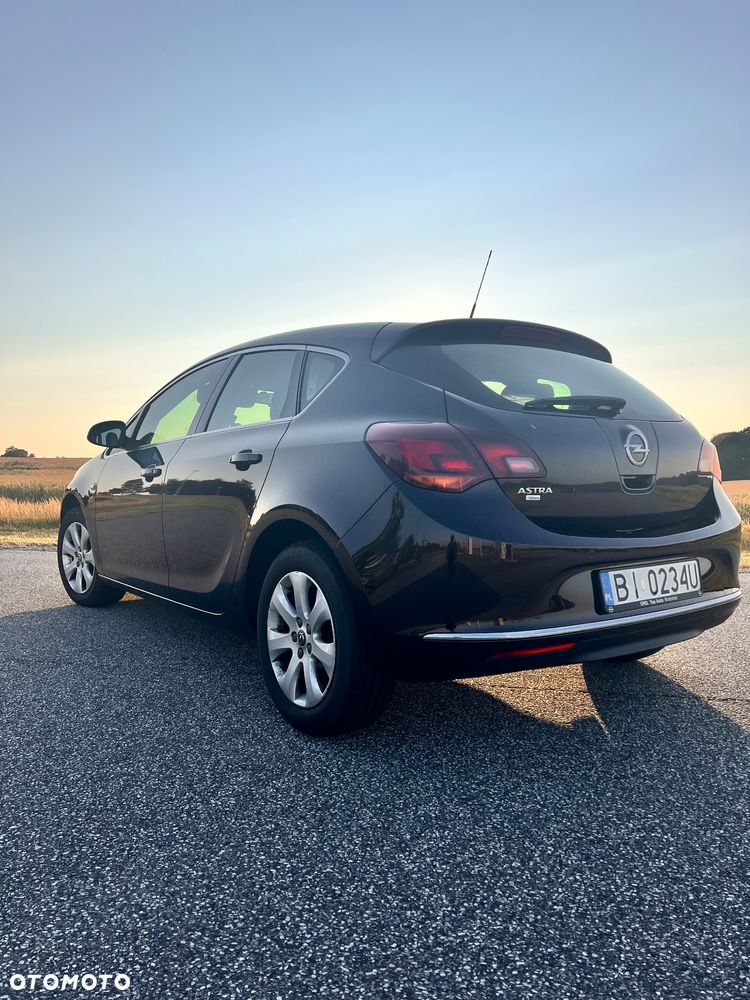 Opel Astra 1.6 Enjoy - 2