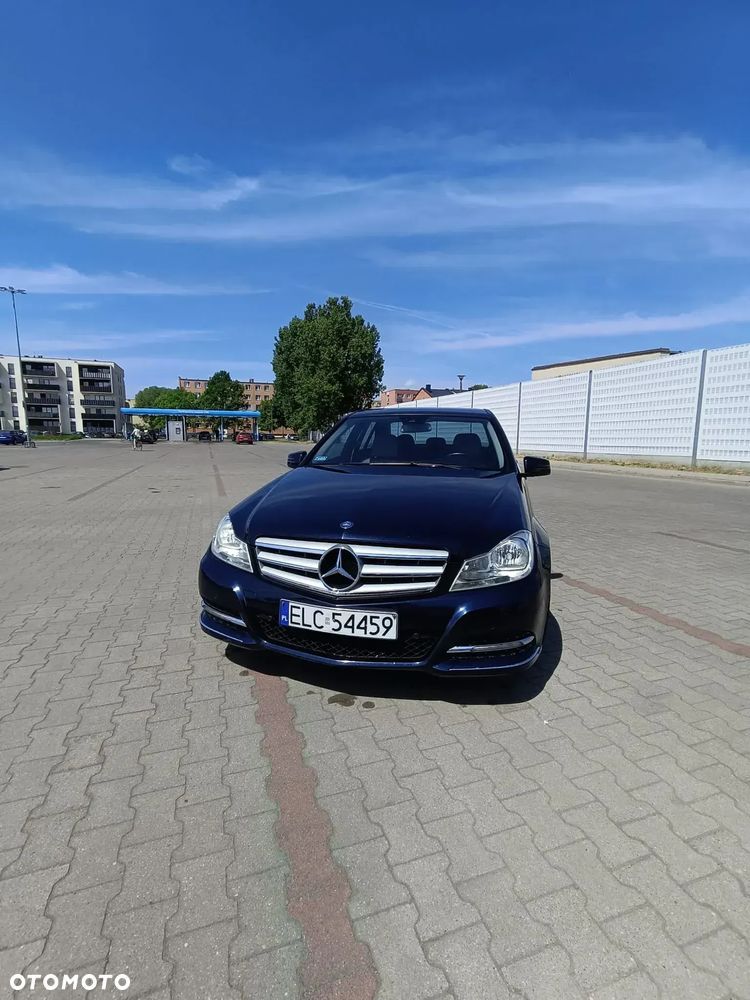 Mercedes-Benz Klasa C 180 CGI BlueEFFICIENCY Elegance - 3