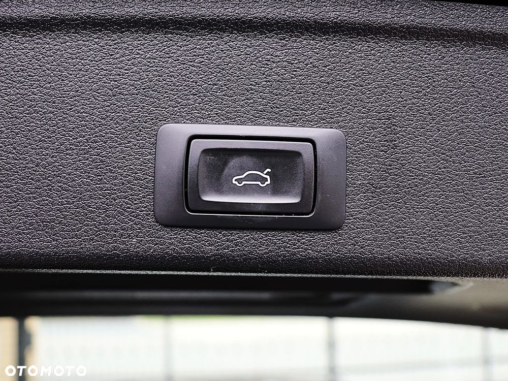 Audi A4 Avant 35 TDI mHEV S Line S tronic - 38