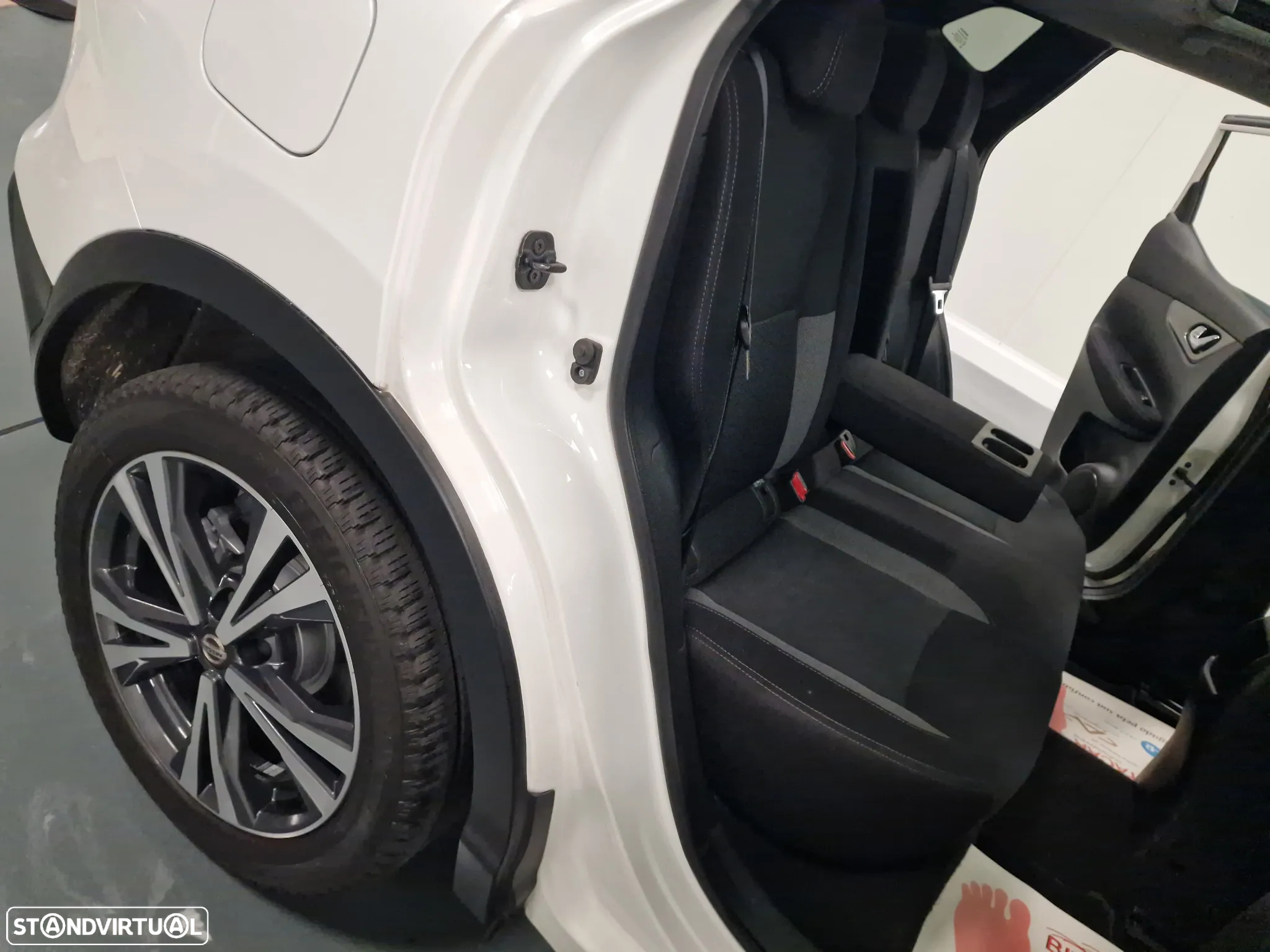 Nissan Qashqai 1.5 dCi N-Connecta 18 - 21