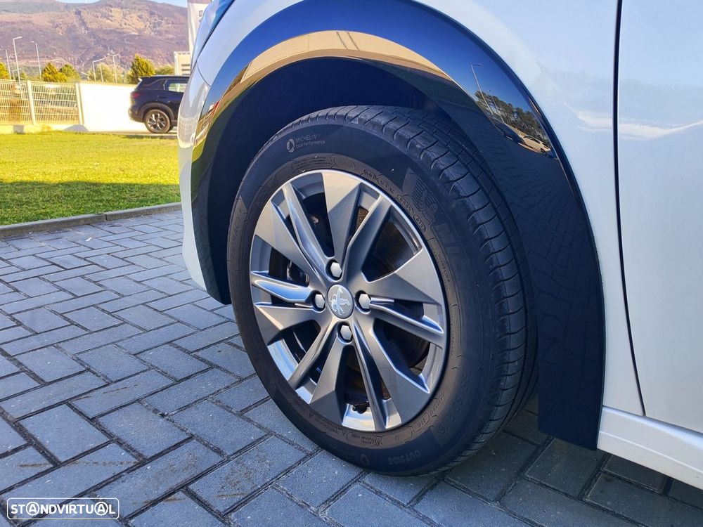 Peugeot e-208 50 kWh Allure - 9