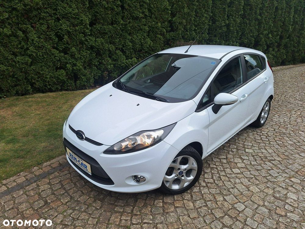 Ford Fiesta - 25