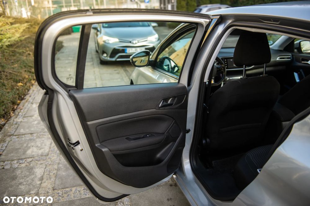 Peugeot 308 1.2 PureTech Access EU6 - 16