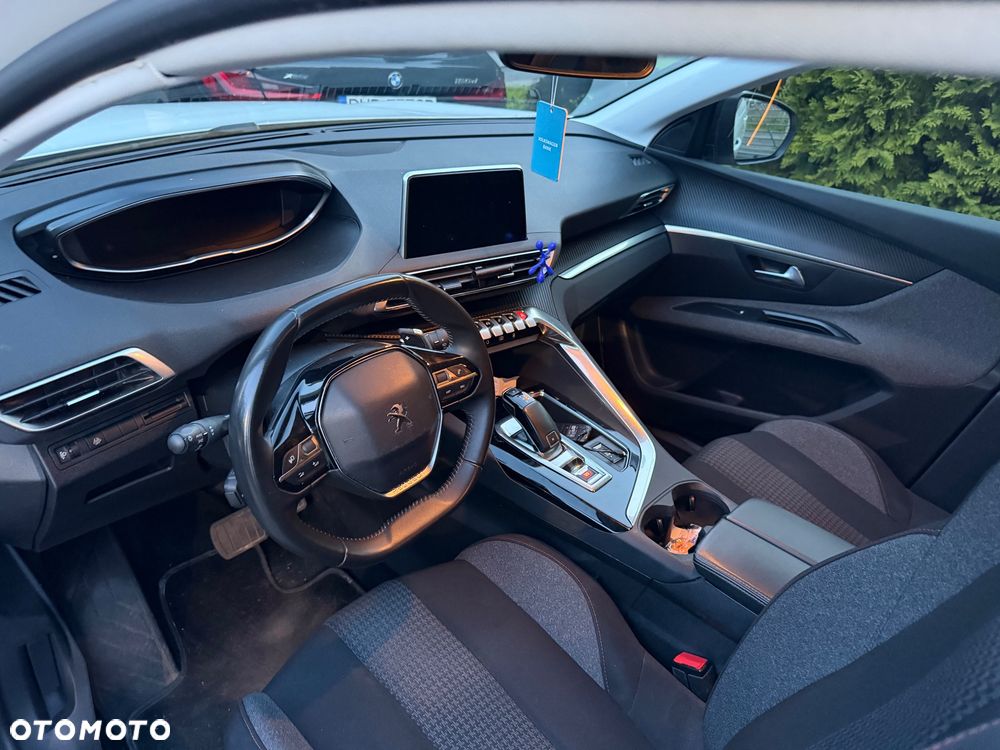 Peugeot 5008 BlueHDi 130 EAT8 Active - 28