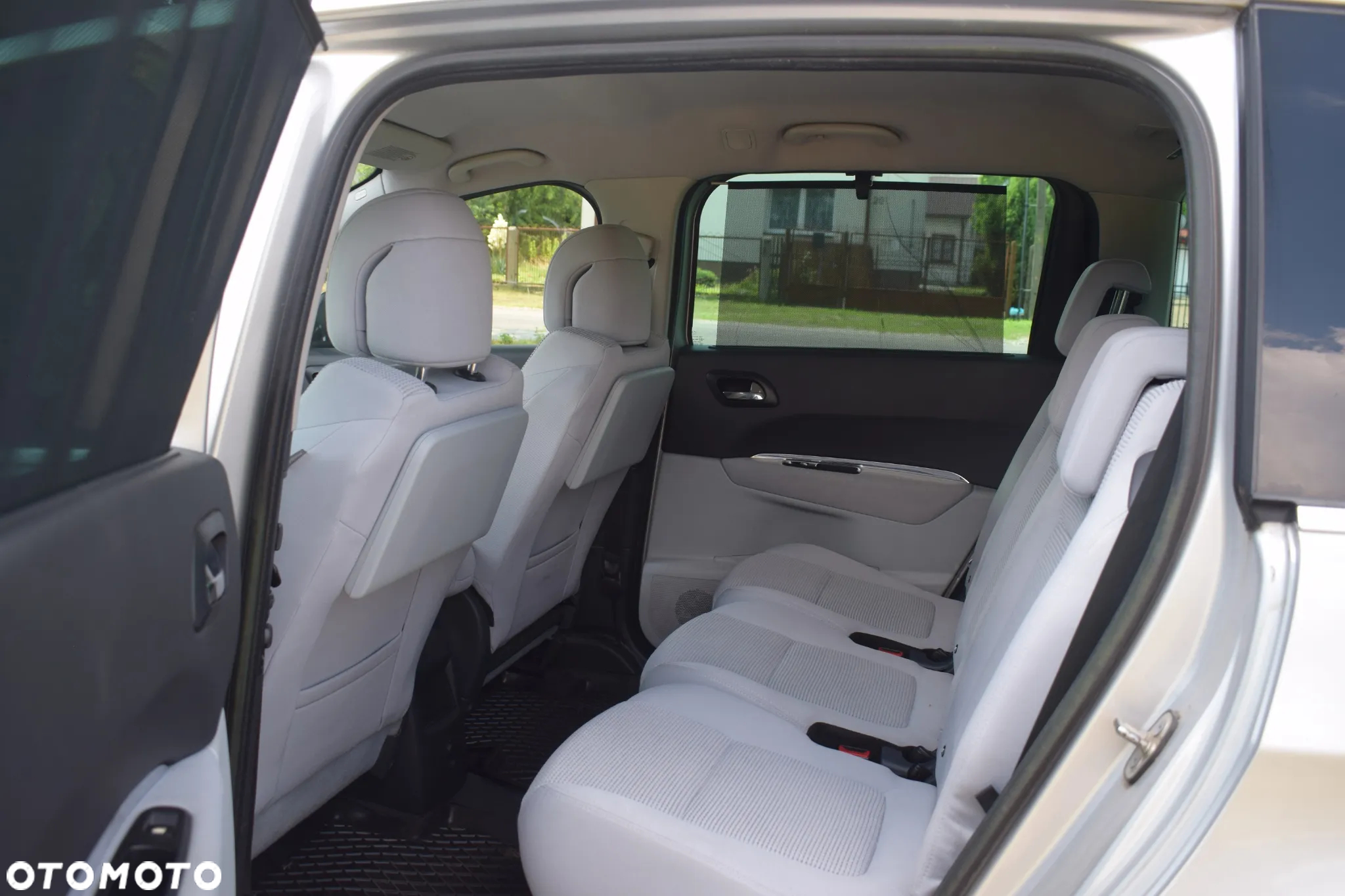 Peugeot 5008 1.6 HDi Family 7os - 12