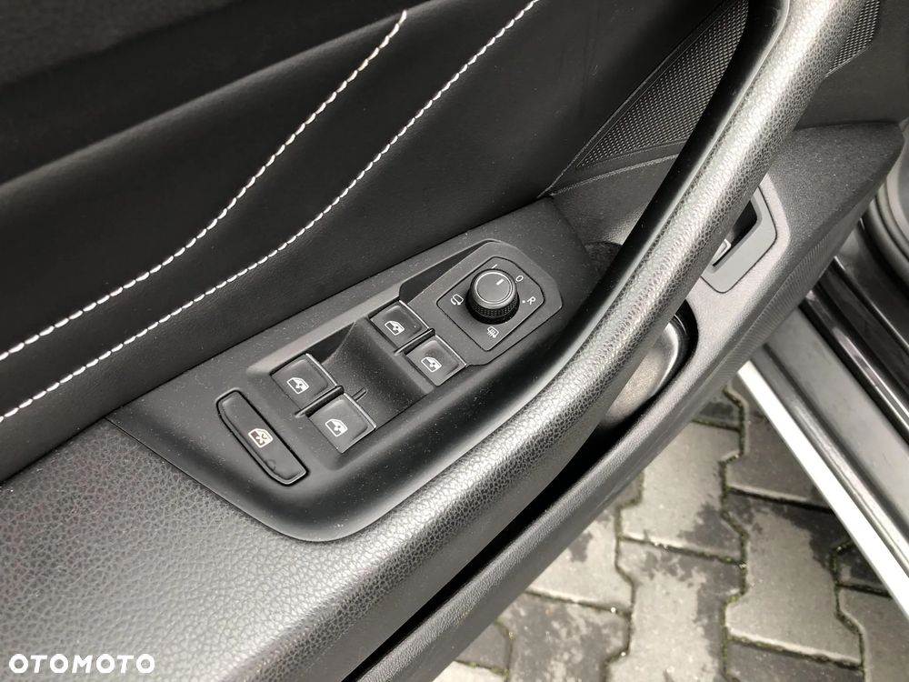 Volkswagen Passat Alltrack 2.0 TDI SCR 4Motion DSG - 10