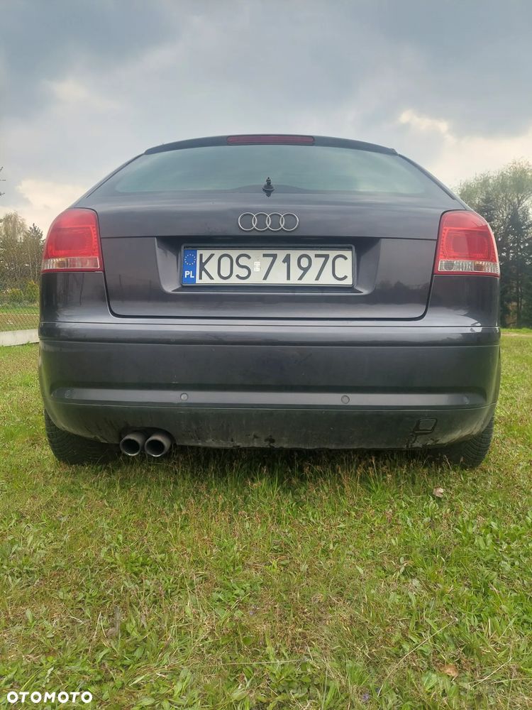 Audi A3 3-drzwiowe 2.0 FSI Ambition - 18