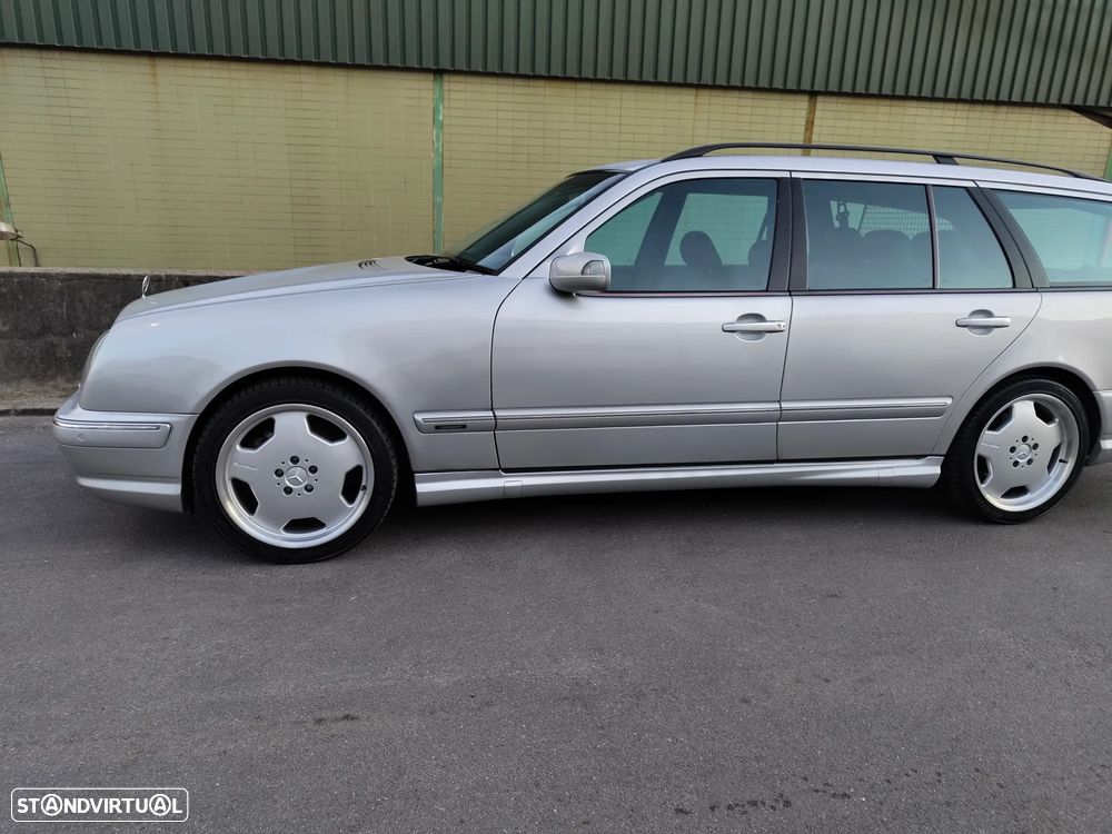Mercedes-Benz E 320 - 5