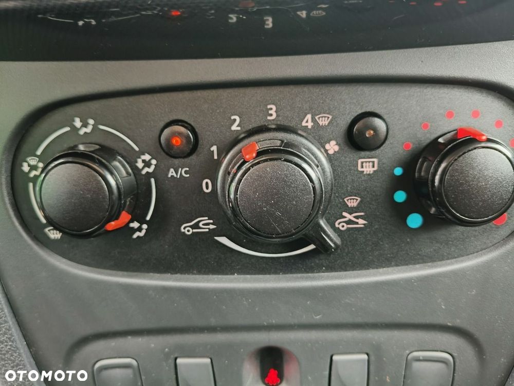 Dacia Sandero - 9