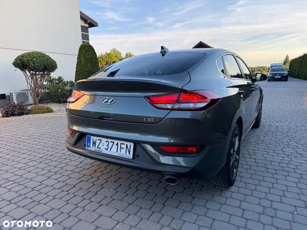 Hyundai i30 1.5 T-GDI 48V Comfort DCT - 16