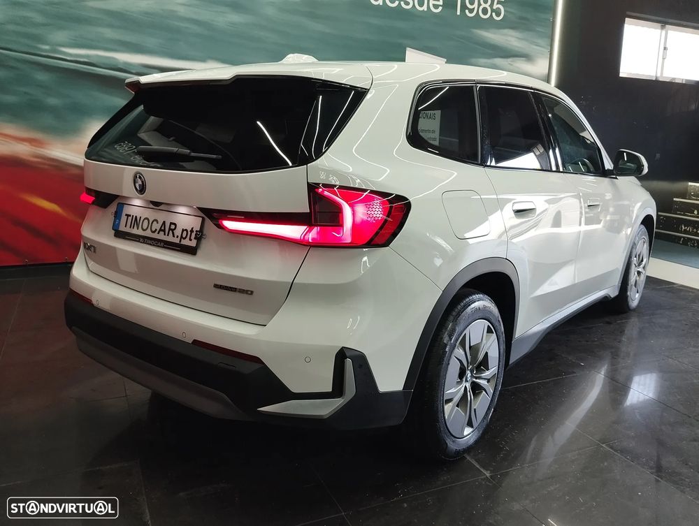 BMW iX1 eDrive20 - 6
