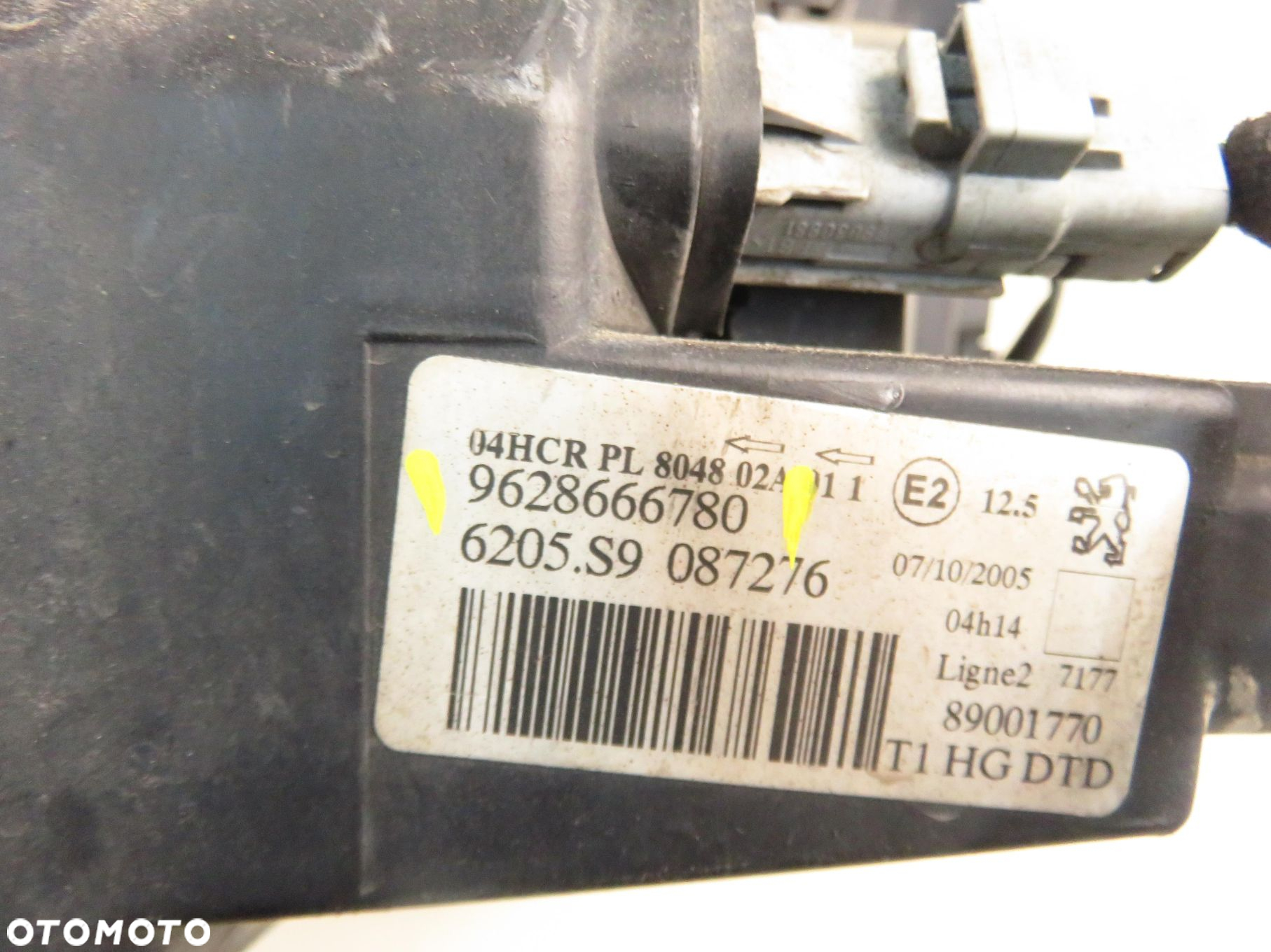 LAMPA PRAWA PRZEDNIA PEUGEOT 206 LIFT 9628666780 - 9