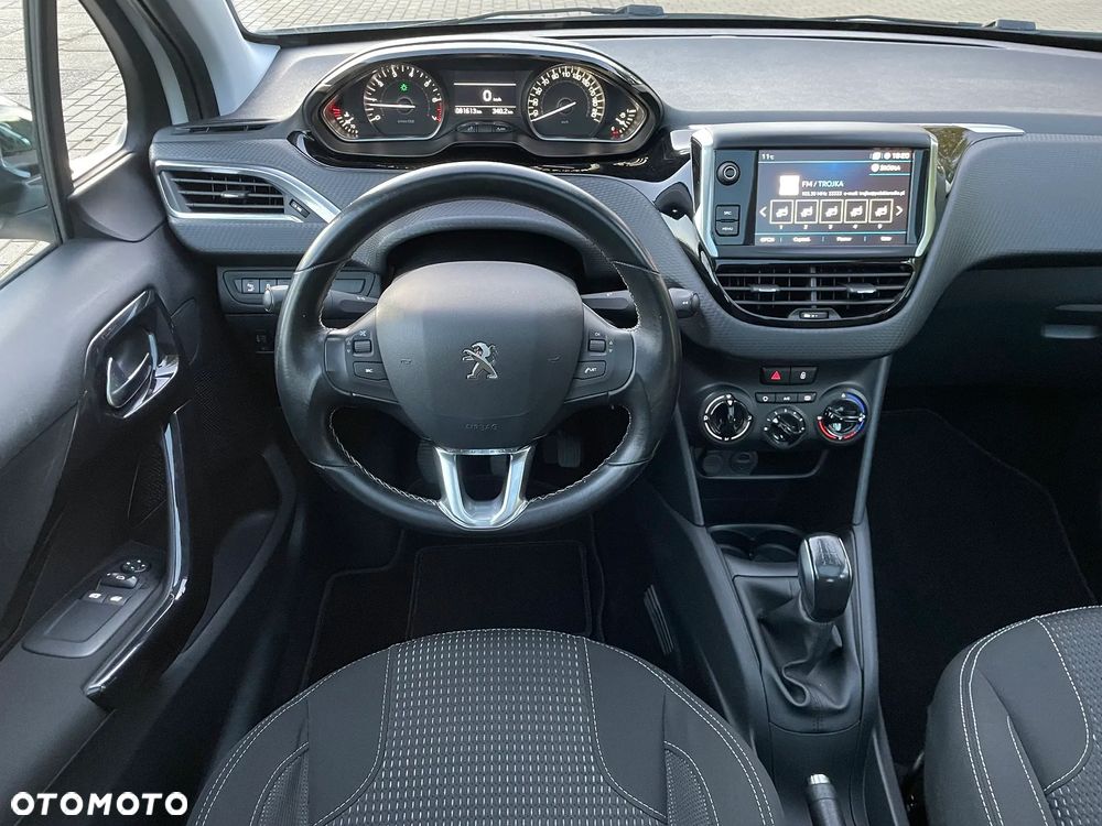 Peugeot 208 1.2 PureTech Allure S&S - 18