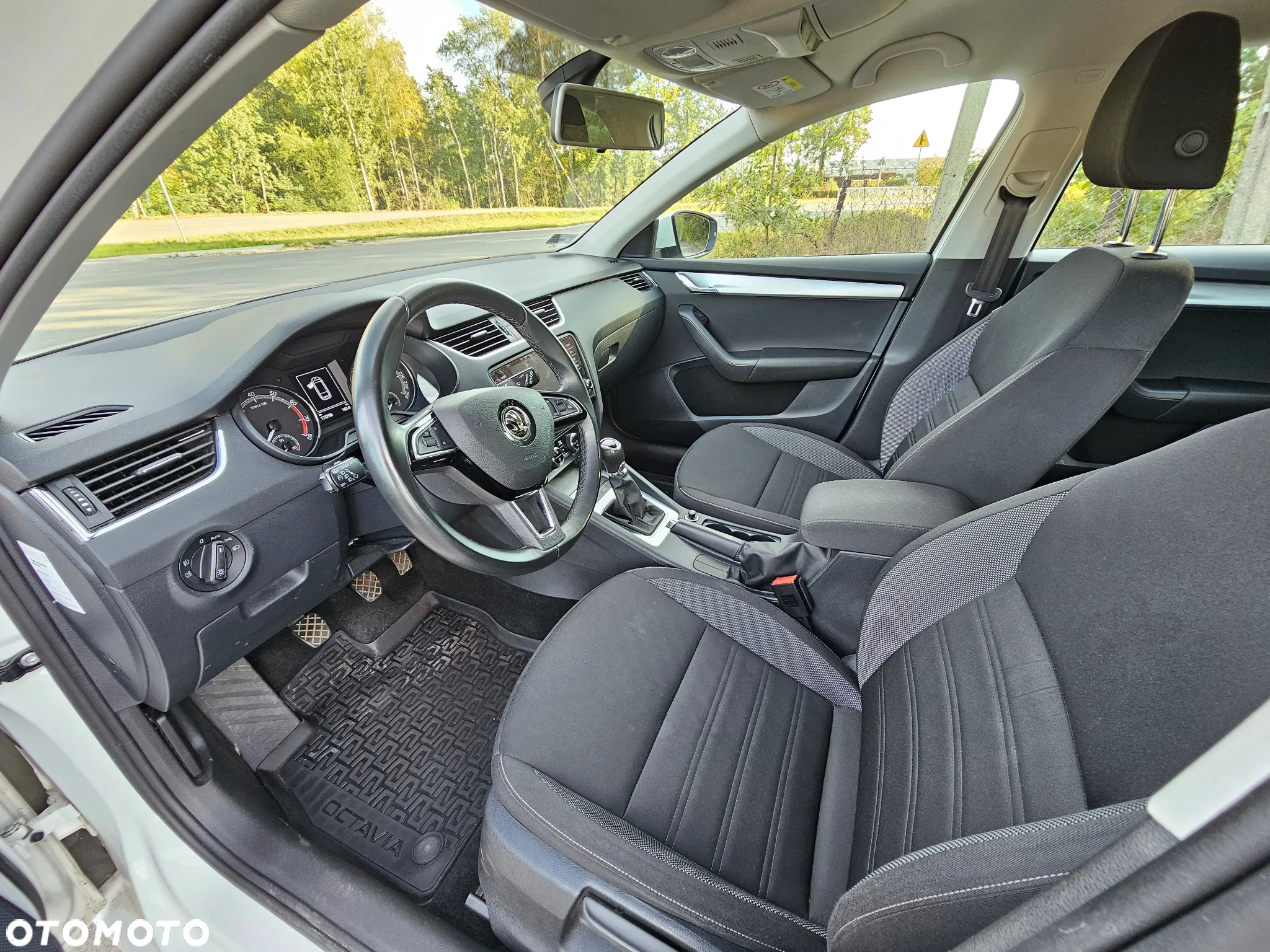 Skoda Octavia 1.5 TSI ACT Ambition - 8