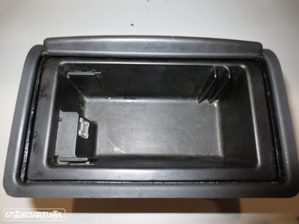 Cinzeiro Traseiro BMW serie3 e46 - 2