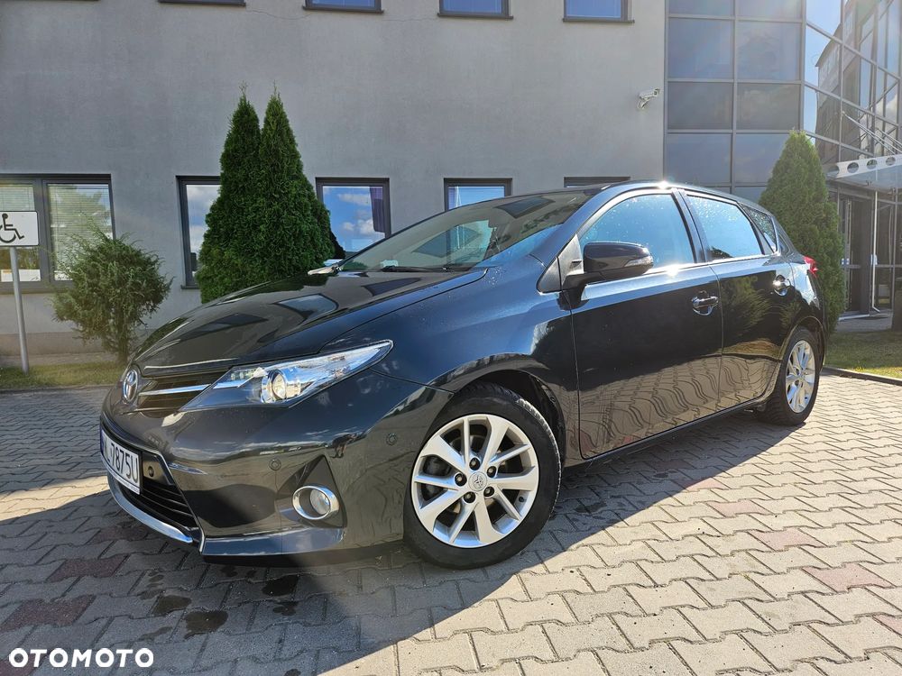 Toyota Auris 1.4 D-4D Premium - 2