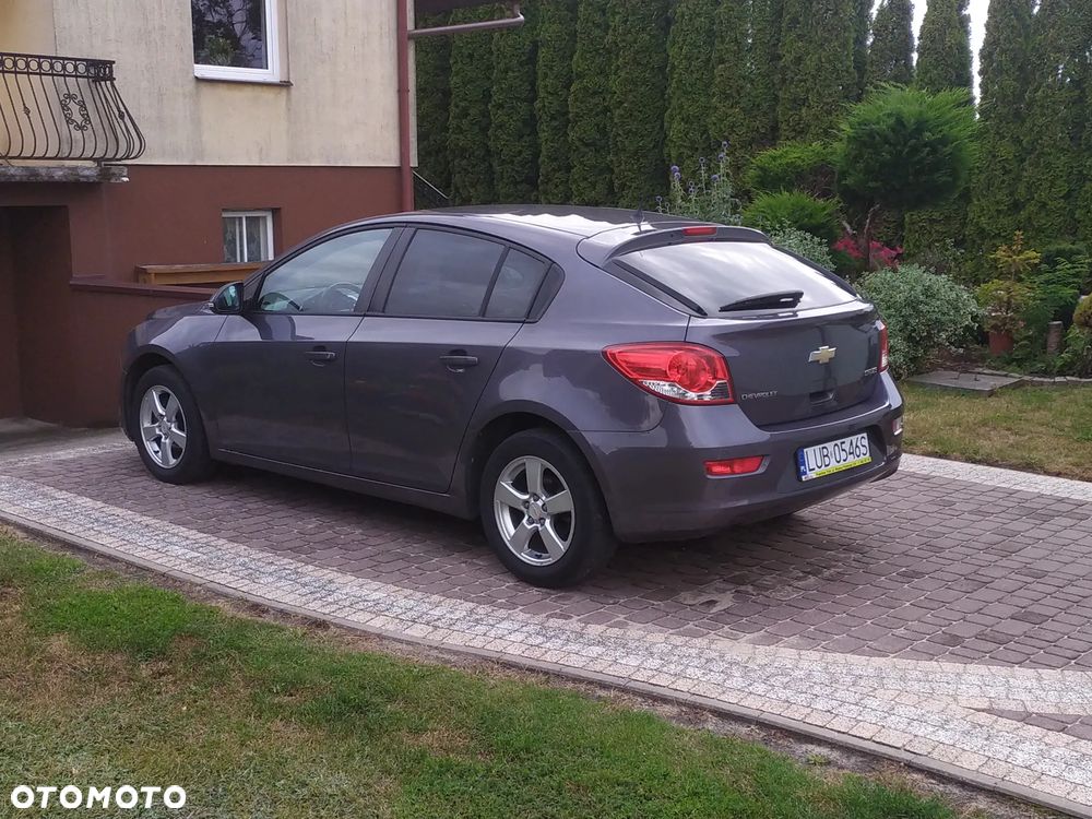 Chevrolet Cruze 1.8 LTZ - 12